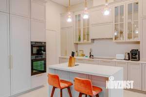 Дом 312м², 2-этажный, на длительный срок, 