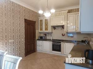 Коттедж 450м², 3-этажный, на длительный срок, 