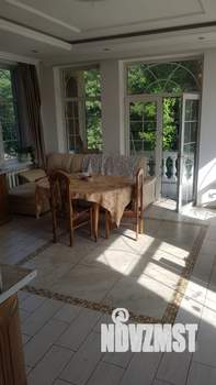 Дом 488м&sup2;, 4-этажный, посуточно, 