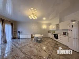 Таунхаус 200м², 2-этажный, на длительный срок, 