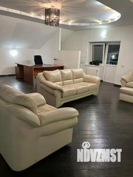 Коттедж 200м&sup2;, 2-этажный, на длительный срок, 