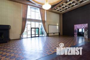 Дом 1221м&sup2;, 3-этажный, посуточно, 