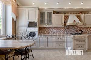 Дом 750м², 3-этажный, посуточно, 