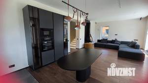 Коттедж 234м&sup2;, 2-этажный, на длительный срок, 