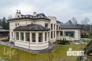 Коттедж 1500м², 2-этажный, на длительный срок, 