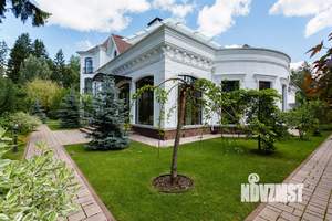 Коттедж 1200м², 3-этажный, на длительный срок, 