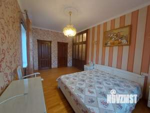 Коттедж 450м&sup2;, 3-этажный, на длительный срок, 