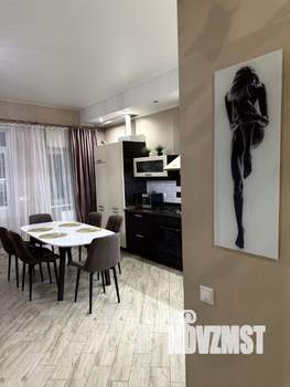 Таунхаус 180м², 2-этажный, на длительный срок, 