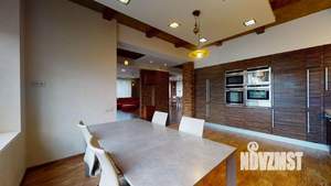 Дом 311м&sup2;, 2-этажный, на длительный срок, 