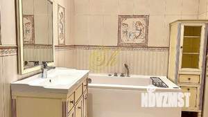 Дом 450м&sup2;, 2-этажный, посуточно, 