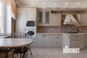 Дом 750м², 2-этажный, посуточно, 