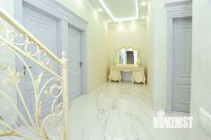 Дом 270м², 3-этажный, на длительный срок, 