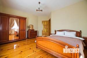 Коттедж 600м², 3-этажный, на длительный срок, 