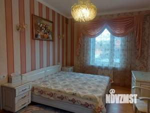 Коттедж 450м&sup2;, 3-этажный, на длительный срок, 