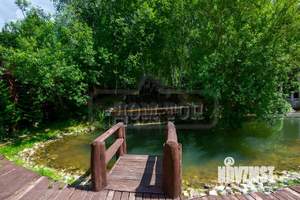 Дом 1300м², 3-этажный, посуточно, 