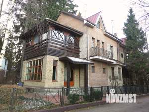 Дом 220м², 3-этажный, на длительный срок, 