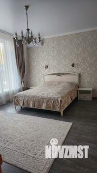 Дом 250м², 2-этажный, на длительный срок, 