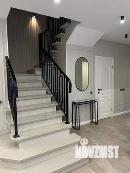 Таунхаус 277м², 3-этажный, на длительный срок, 