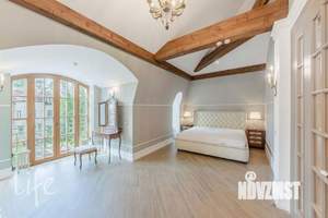 Коттедж 480м&sup2;, 2-этажный, на длительный срок, 