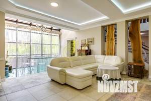 Дом 550м², 2-этажный, посуточно, 