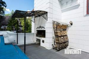 Коттедж 1200м², 3-этажный, на длительный срок, 