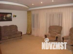 Дом 1164м&sup2;, 3-этажный, посуточно, 