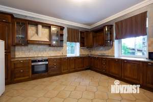 Дом 450м², 2-этажный, посуточно, 