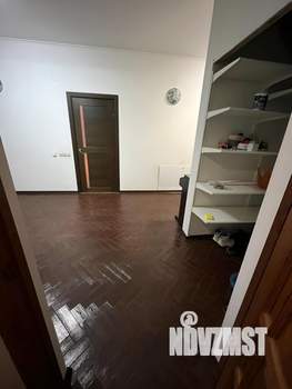 Коттедж 200м&sup2;, 2-этажный, на длительный срок, 