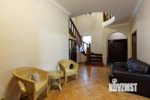 Дом 470м², 2-этажный, посуточно, 