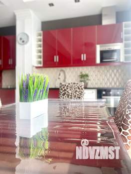 Таунхаус 220м², 2-этажный, на длительный срок, 