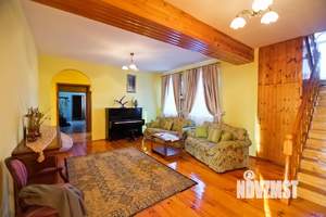 Коттедж 600м², 3-этажный, на длительный срок, 