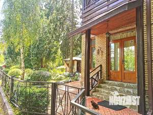 Дом 220м², 3-этажный, на длительный срок, 