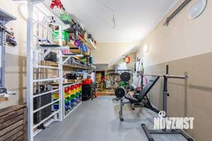 Таунхаус 200м², 3-этажный, на длительный срок, 