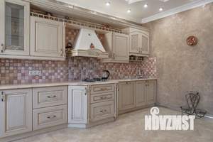 Дом 750м², 3-этажный, посуточно, 