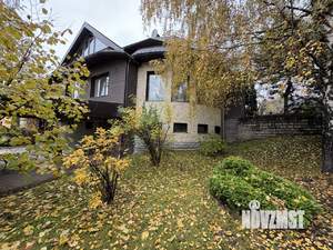 Дом 650м&sup2;, 3-этажный, на длительный срок, 