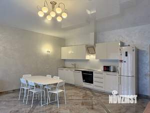 Таунхаус 200м&sup2;, 2-этажный, на длительный срок, 