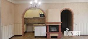 Коттедж 710м&sup2;, 3-этажный, на длительный срок, 