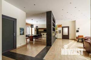 Дом 720м&sup2;, 3-этажный, посуточно, 