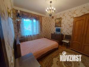 Коттедж 450м&sup2;, 3-этажный, на длительный срок, 