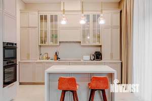 Дом 315м², 2-этажный, на длительный срок, 