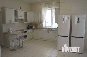 Дом 550м², 3-этажный, посуточно, 