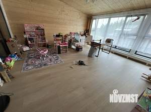 Таунхаус 300м², 3-этажный, на длительный срок, 