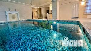 Дом 450м&sup2;, 2-этажный, посуточно, 