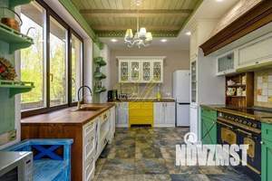 Дом 550м², 2-этажный, посуточно, 