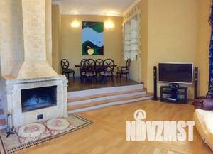 Дом 561м², 3-этажный, посуточно, 