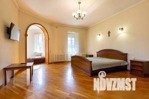 Дом 450м², 3-этажный, посуточно, 