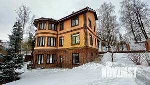 Дом 450м&sup2;, 3-этажный, посуточно, 