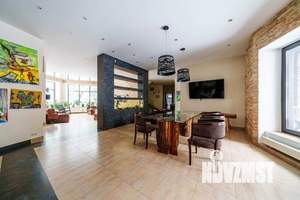 Дом 720м&sup2;, 3-этажный, посуточно, 