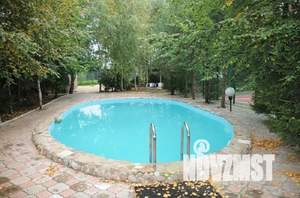 Дом 1164м&sup2;, 3-этажный, посуточно, 