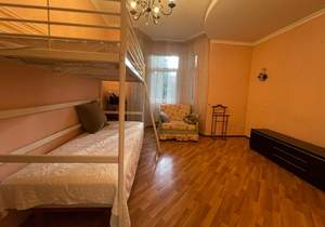 Дом 184м&sup2;, 2-этажный, на длительный срок, 